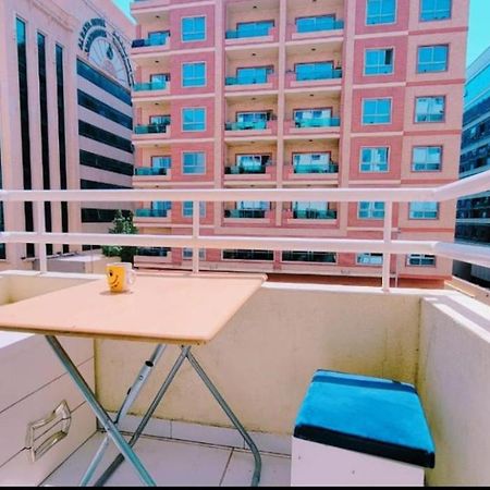 Dxb Hostel Near Adcb Metro Station Dubai Dış mekan fotoğraf