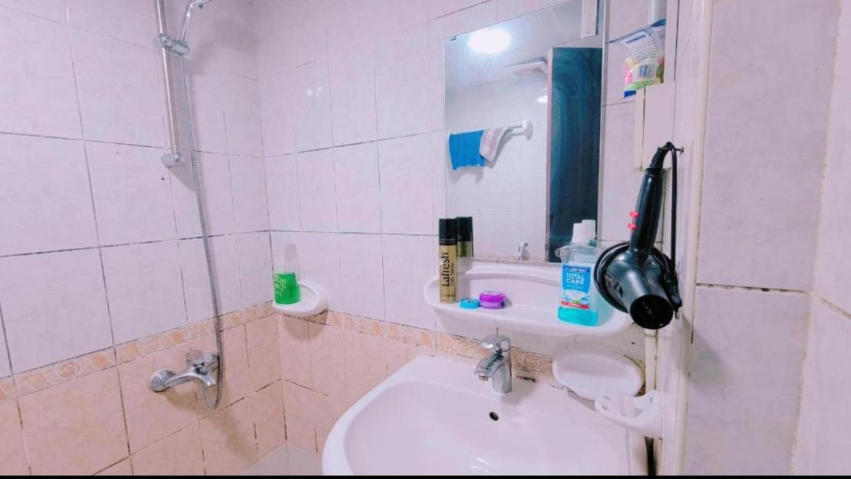 Dxb Hostel Near Adcb Metro Station Dubai Dış mekan fotoğraf